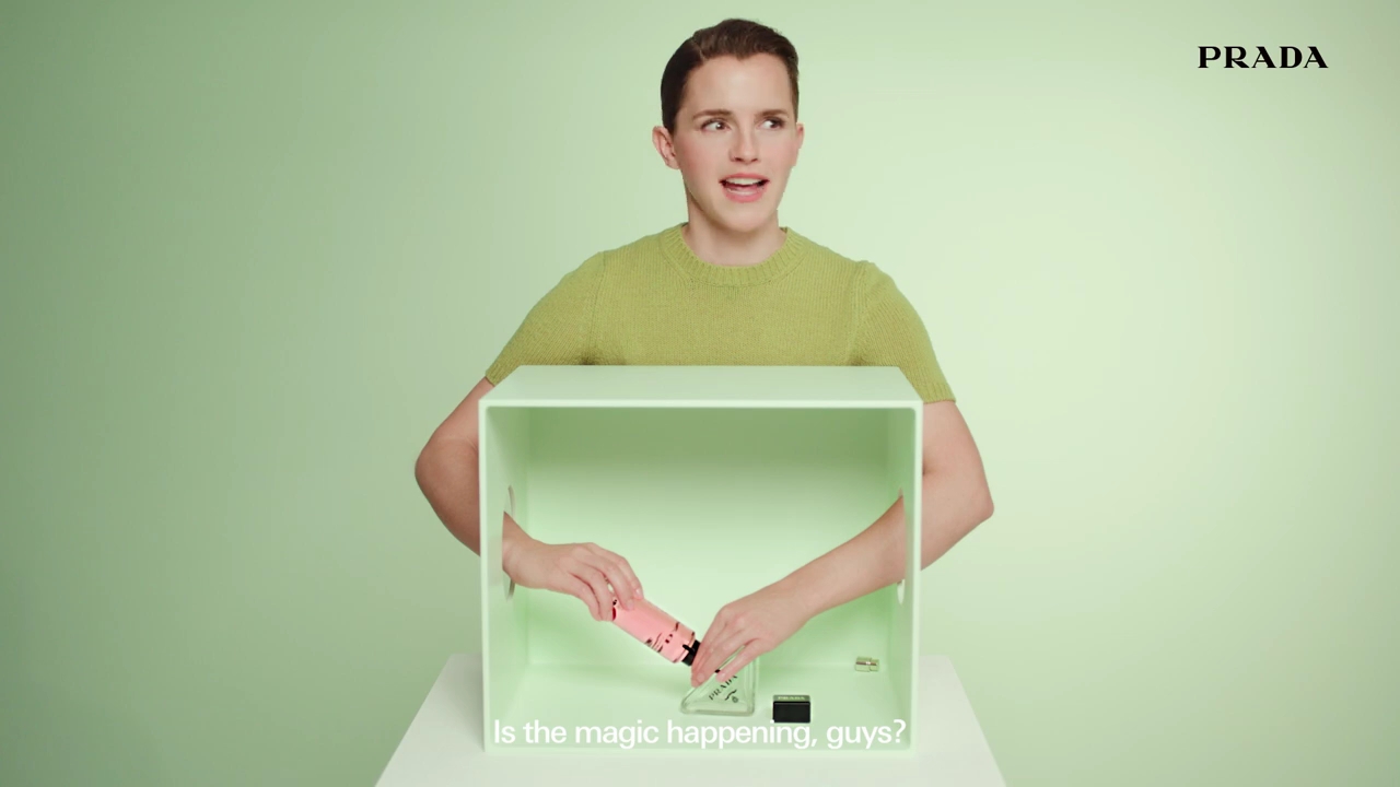 EmmaWatsonFan-dot-nl_PRADAPARADOXE-RefillyourfragrancewithEmmaWatson0074.jpg