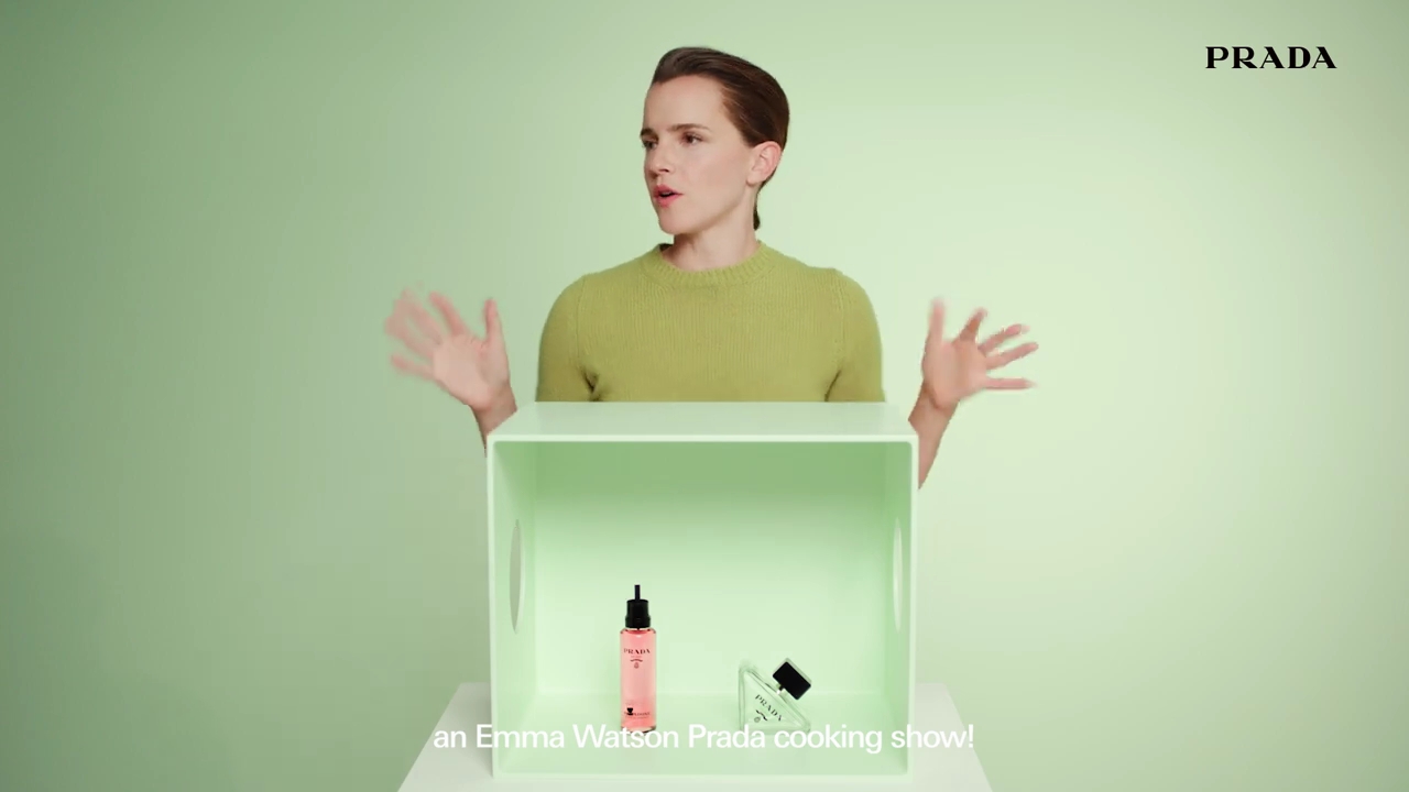 EmmaWatsonFan-dot-nl_PRADAPARADOXE-RefillyourfragrancewithEmmaWatson0139.jpg