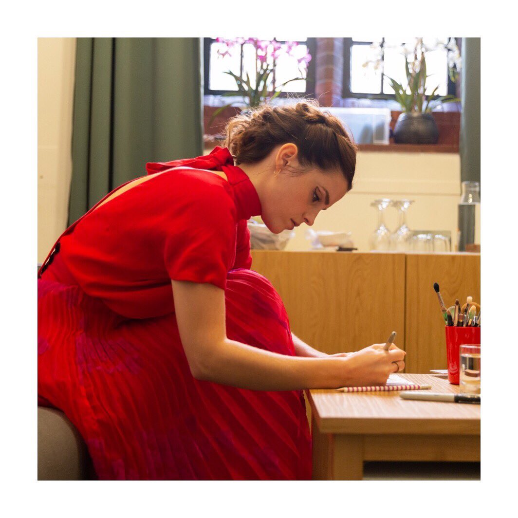 16 mei: 🌎💔🇺🇸 Last week, a bill was signed into law in Georgia that is a near-total ban on abortion. This marks the fourth “heartbeat” law to be passed in the United States in the last year - a name that is designed to be emotive. It refers to the first signs of the development of a heart in a fetus at 6 weeks of pregnancy, long before most people know they are pregnant.
⠀⠀⠀⠀⠀⠀⠀⠀⠀
🍑💔 Georgia’s bill stands out for going one step further in including personhood language, criminalising not just abortion providers, but also pregnant people for having abortions or even miscarrying. Today, Alabama passed its own law banning abortion except when the health of the mother is at risk. We remember that Savita Halappanavar died in Ireland with the same law on the books.
⠀⠀⠀⠀⠀⠀⠀⠀⠀
🇬🇧💔 Currently, women & pregnant people living in Northern Ireland are forced to travel to mainland Britain for abortion care that is illegal in their home country. There will always be people who cannot travel because of domestic violence, immigration status, and disability. People living in Northern Ireland and the USA deserve the dignity of accessing safe, legal & local reproductive healthcare at home. #nowforni

These laws won't stop women and pregnant people from having abortions, or from making the best decision for their bodies and families, it will just mean they are forced to do so unsafely and with stigma. #reproductiverightsforall ✊

Please join me in supporting @plannedparenthood @womenhelporg @all4choice @abortionsupportnetwork
