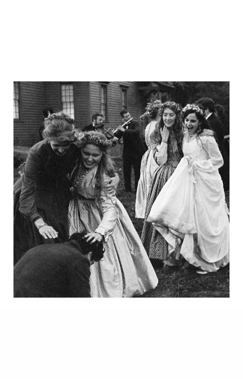 18 december: Behind the Scenes of Little Women
Behind the scenes of @littlewomenmovie ~ Out Christmas Day in US and Boxing Day in UK! 🎄 ❤️
18 december: Behind the Scenes of Little Women
Behind the scenes of @littlewomenmovie ~ Out Christmas Day in US and Boxing Day in UK! 🎄 ❤️