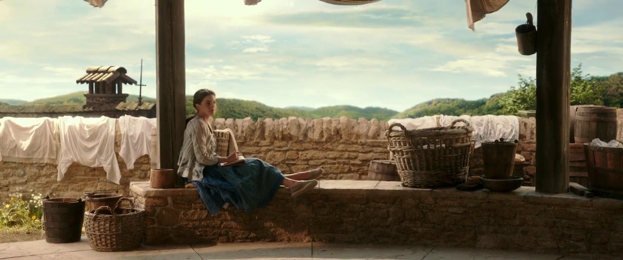EmmaWatsonFan-dot-NL_BeautyAndtheBeast0626.jpg