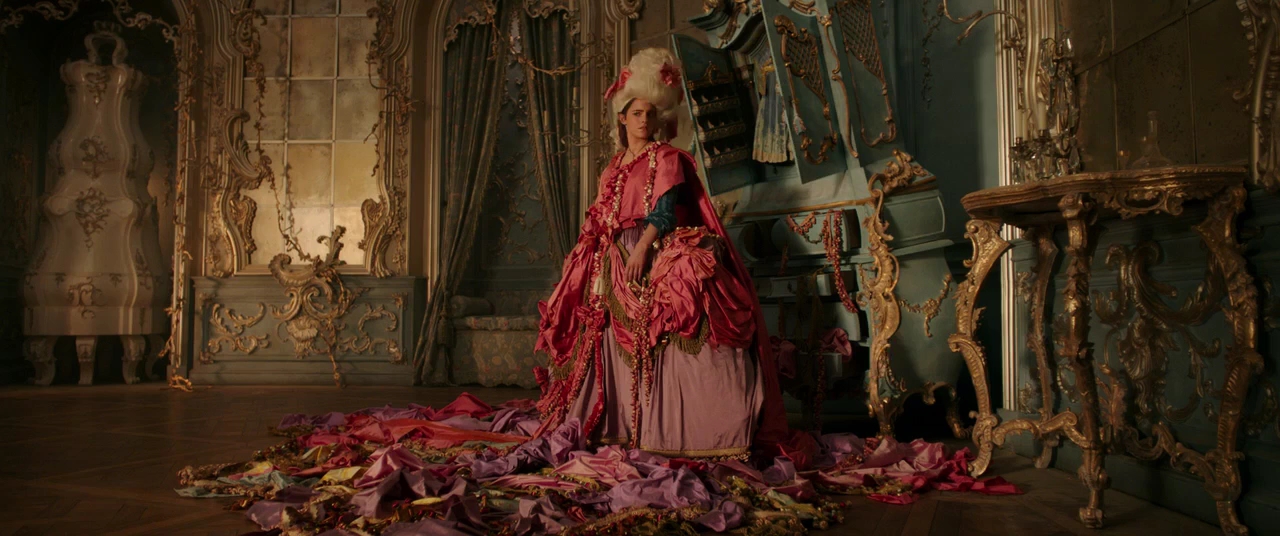 EmmaWatsonFan-dot-NL_BeautyAndtheBeast1813.jpg