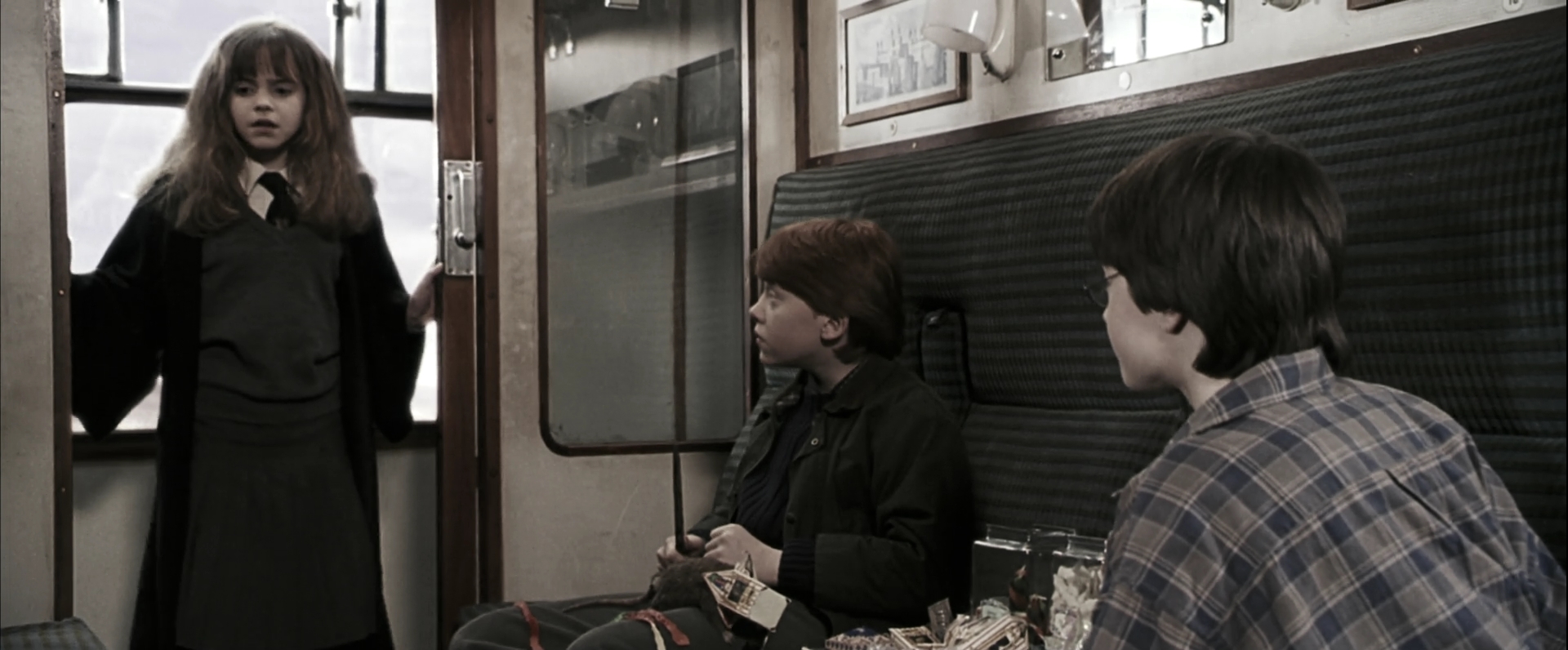 EmmaWatsonFan-dot-nl_HarryPotterandthePhilosophersStone0056.jpg