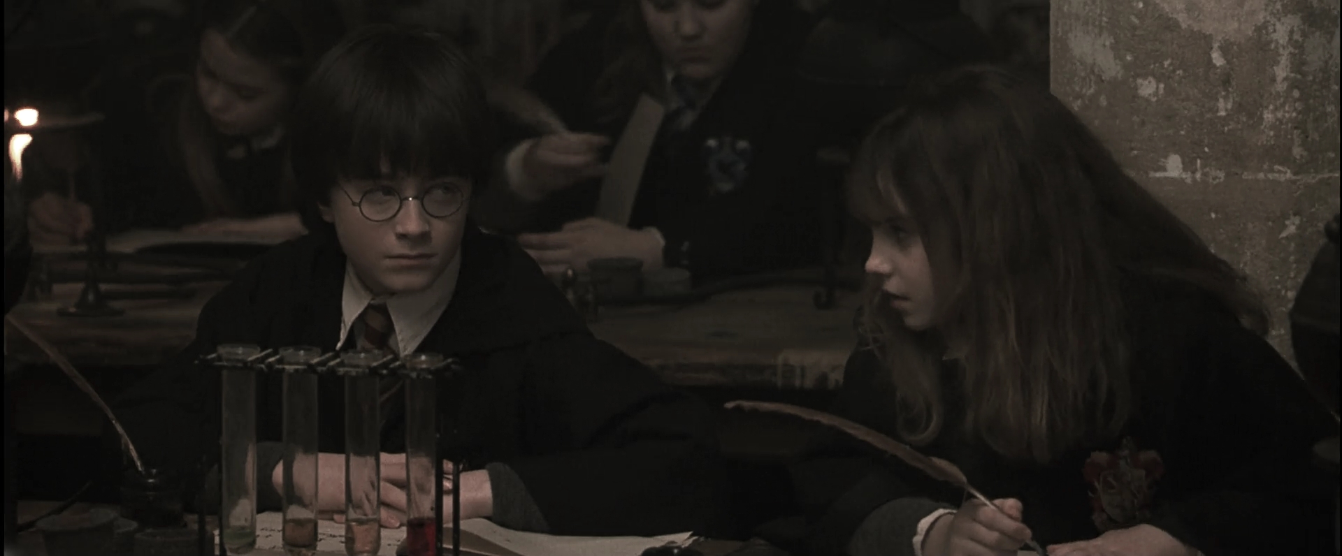 EmmaWatsonFan-dot-nl_HarryPotterandthePhilosophersStone1109.jpg