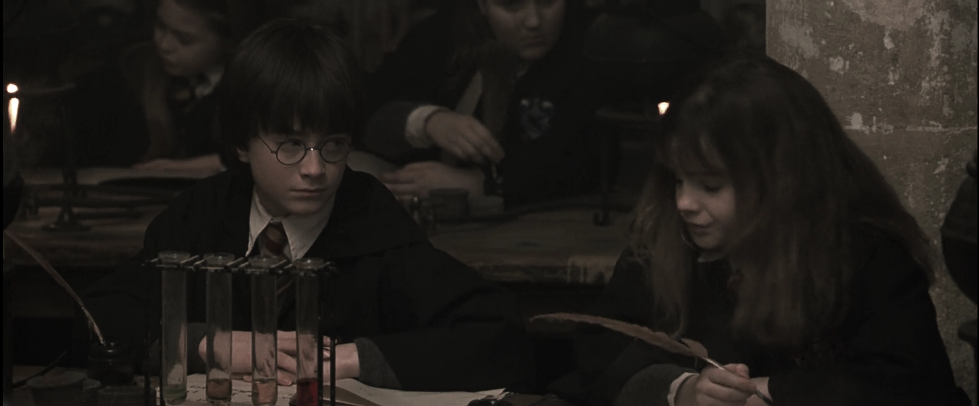 EmmaWatsonFan-dot-nl_HarryPotterandthePhilosophersStone1110.jpg