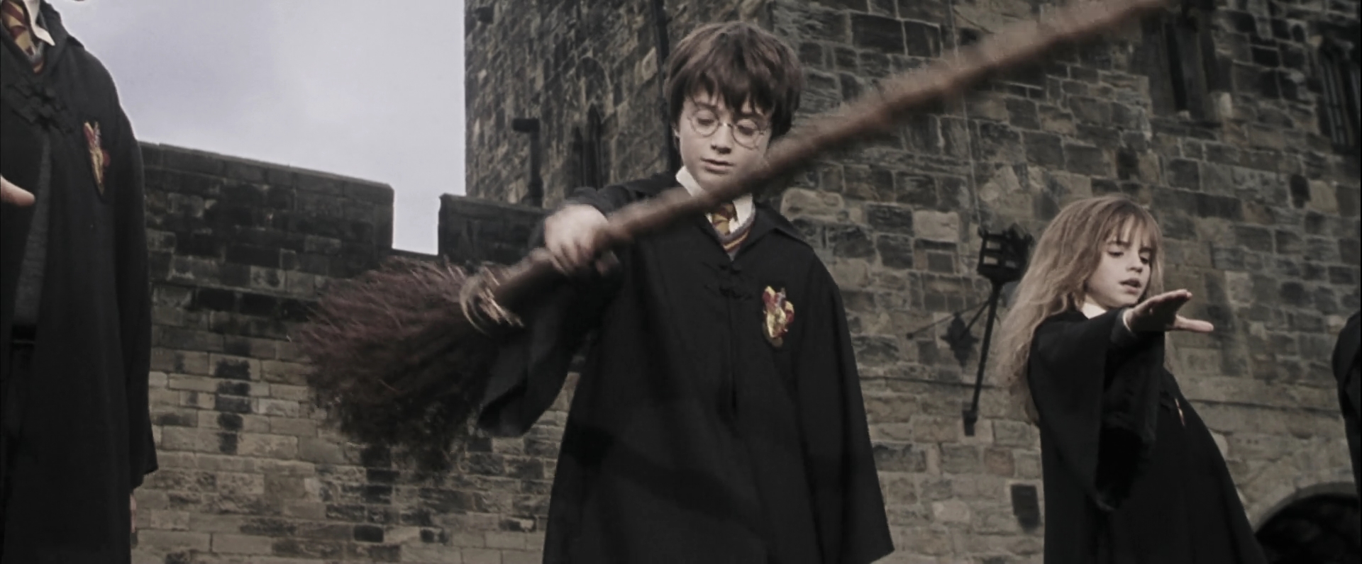 EmmaWatsonFan-dot-nl_HarryPotterandthePhilosophersStone1246.jpg