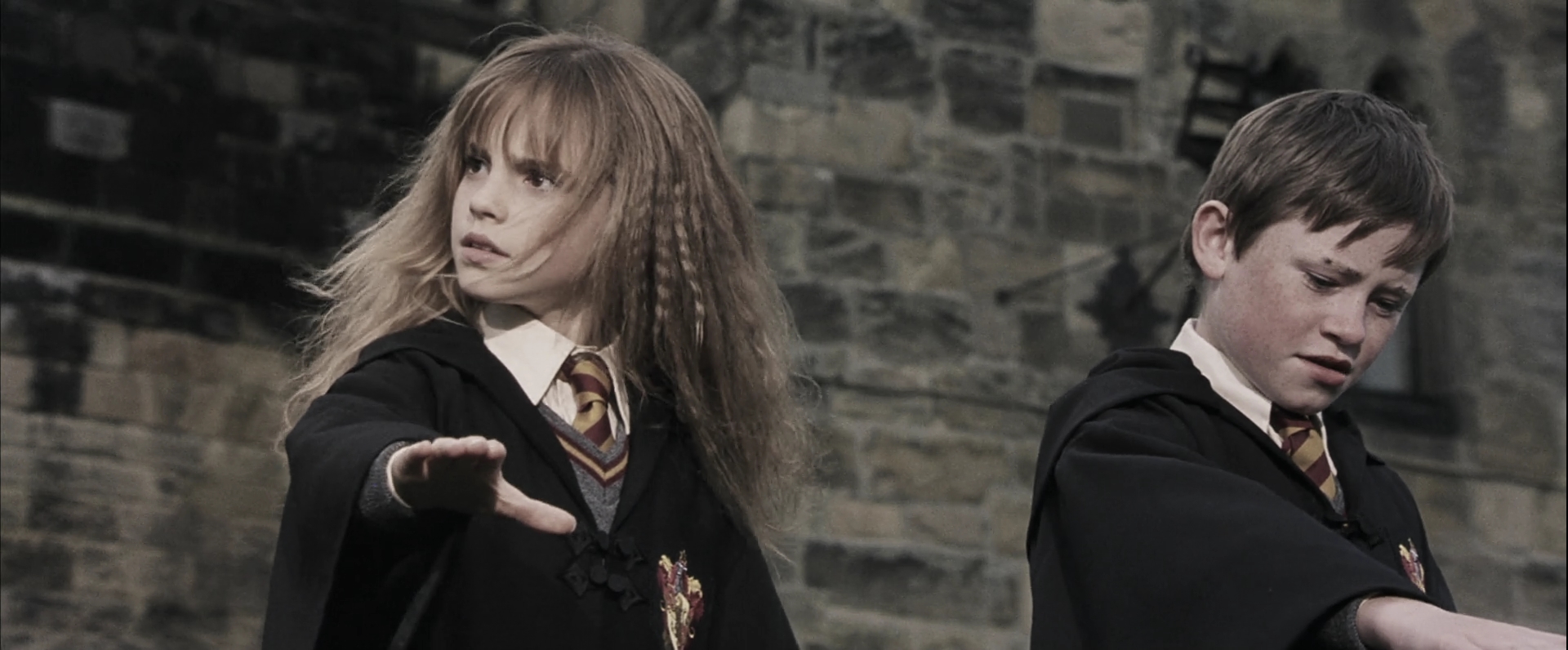 EmmaWatsonFan-dot-nl_HarryPotterandthePhilosophersStone1247.jpg EmmaWatsonFan-dot-nl_HarryPotterandthePhilosophersStone1247.jpg