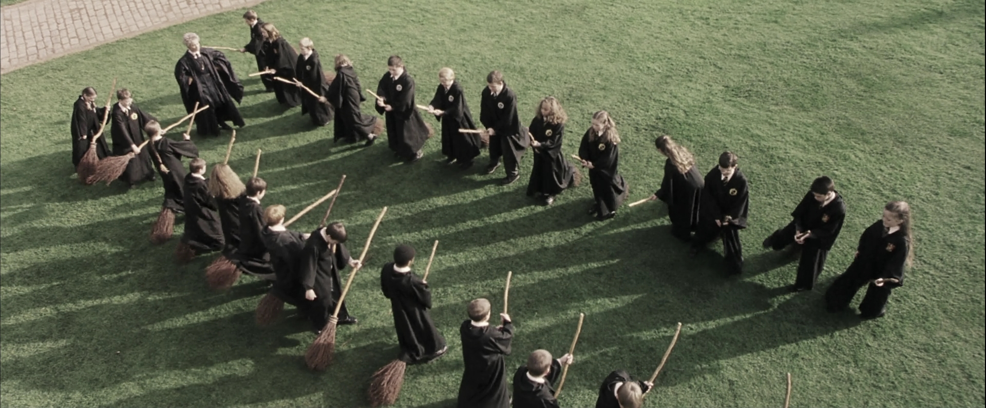 EmmaWatsonFan-dot-nl_HarryPotterandthePhilosophersStone1274.jpg EmmaWatsonFan-dot-nl_HarryPotterandthePhilosophersStone1274.jpg