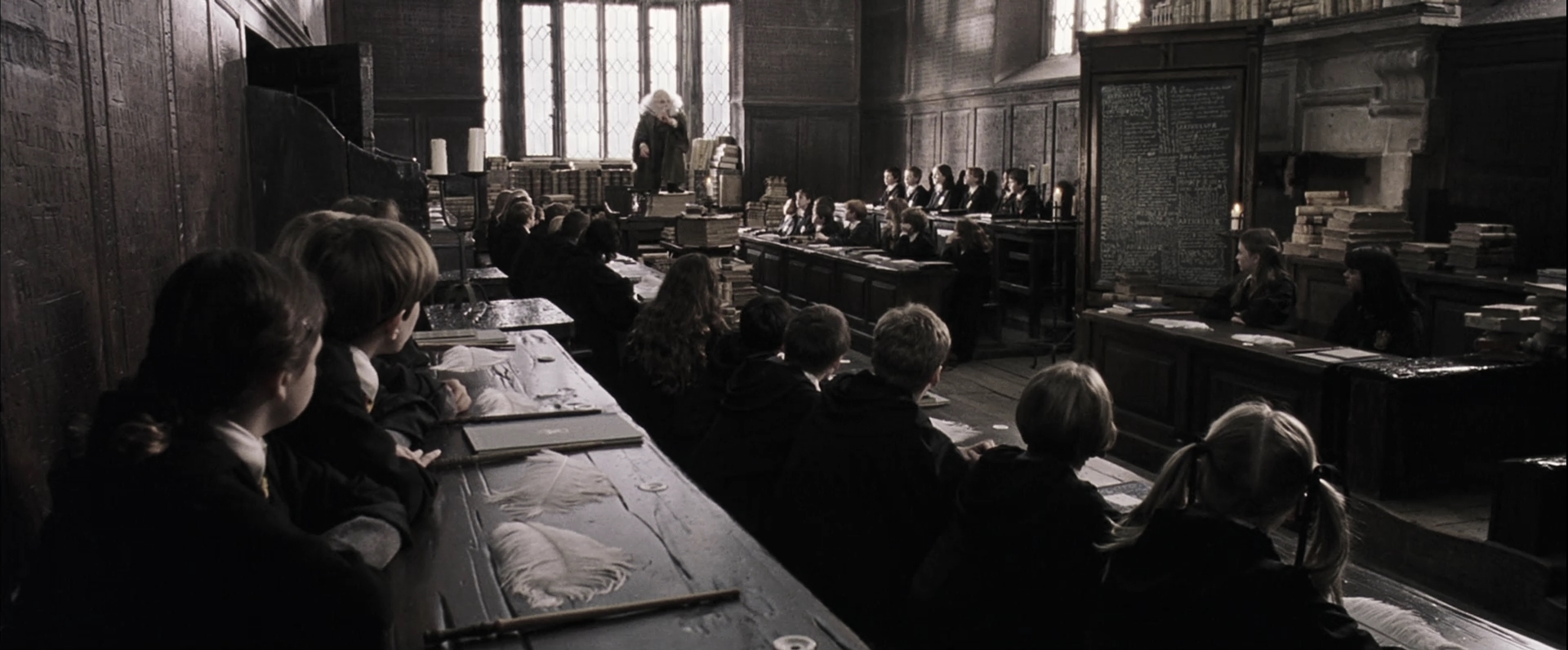 EmmaWatsonFan-dot-nl_HarryPotterandthePhilosophersStone1868.jpg