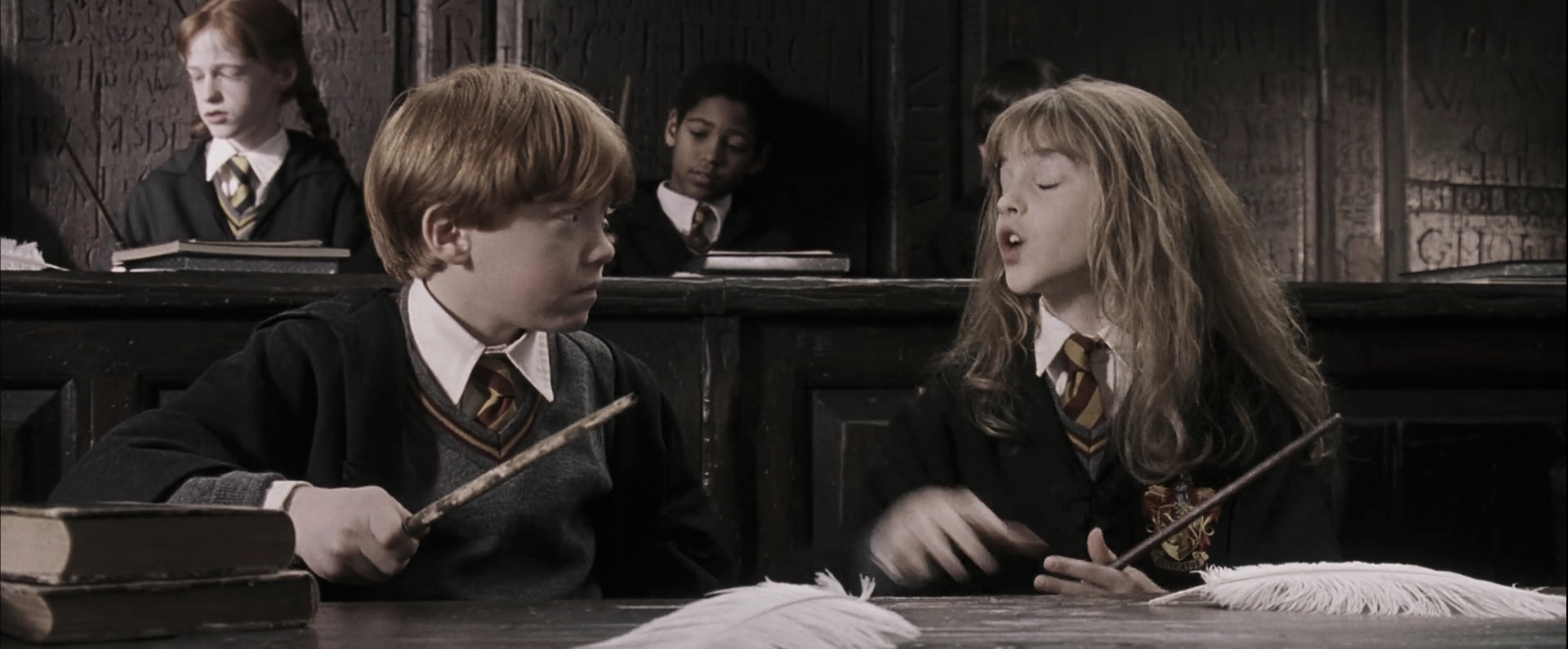EmmaWatsonFan-dot-nl_HarryPotterandthePhilosophersStone1894.jpg EmmaWatsonFan-dot-nl_HarryPotterandthePhilosophersStone1894.jpg