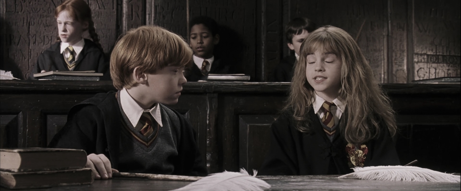 EmmaWatsonFan-dot-nl_HarryPotterandthePhilosophersStone1897.jpg EmmaWatsonFan-dot-nl_HarryPotterandthePhilosophersStone1897.jpg