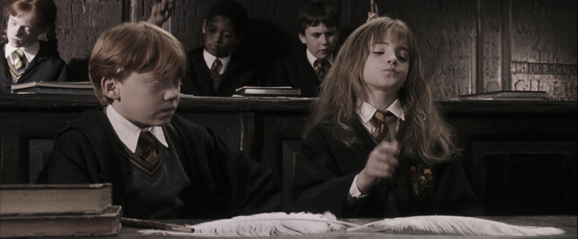 EmmaWatsonFan-dot-nl_HarryPotterandthePhilosophersStone1907.jpg EmmaWatsonFan-dot-nl_HarryPotterandthePhilosophersStone1907.jpg