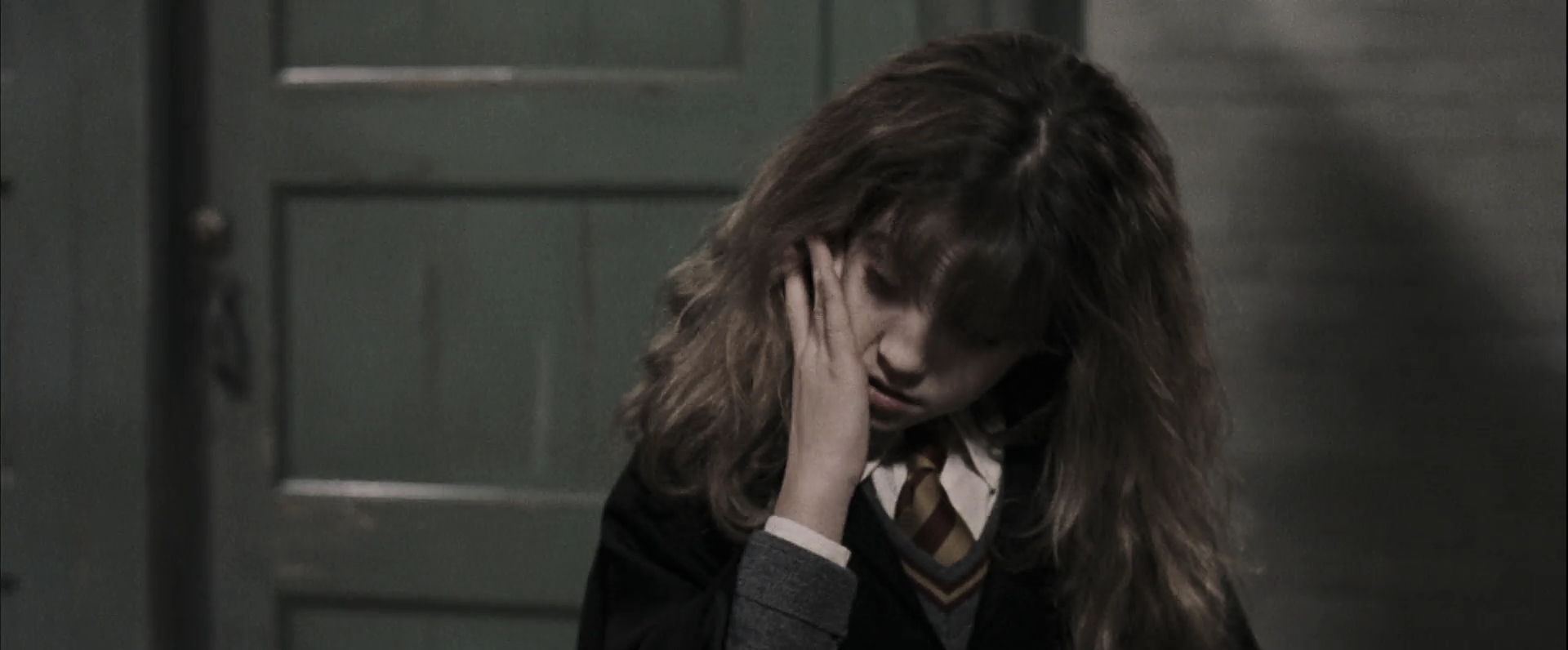 EmmaWatsonFan-dot-nl_HarryPotterandthePhilosophersStone2086.jpg EmmaWatsonFan-dot-nl_HarryPotterandthePhilosophersStone2086.jpg