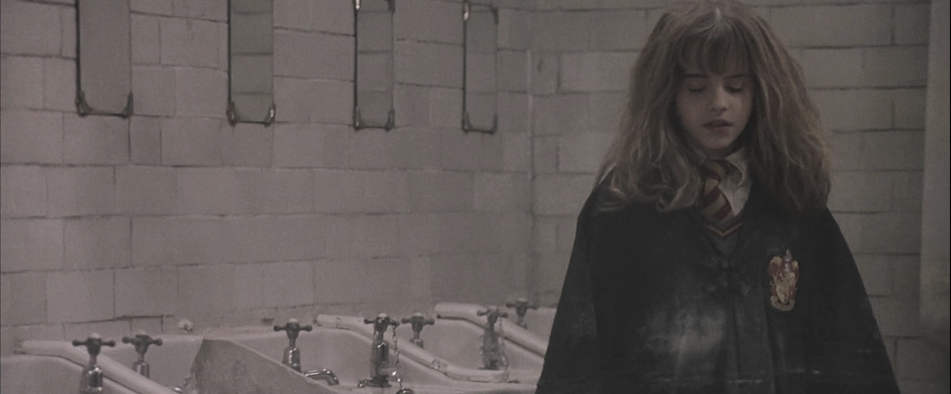 EmmaWatsonFan-dot-nl_HarryPotterandthePhilosophersStone2202.jpg