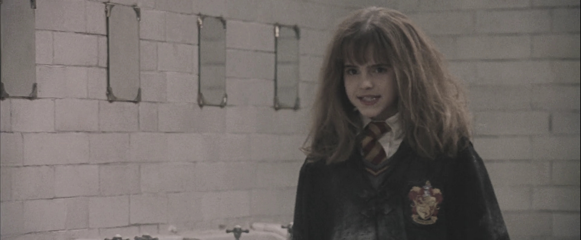 EmmaWatsonFan-dot-nl_HarryPotterandthePhilosophersStone2210.jpg EmmaWatsonFan-dot-nl_HarryPotterandthePhilosophersStone2210.jpg