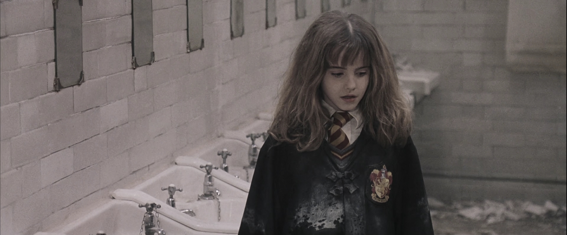 EmmaWatsonFan-dot-nl_HarryPotterandthePhilosophersStone2238.jpg EmmaWatsonFan-dot-nl_HarryPotterandthePhilosophersStone2238.jpg
