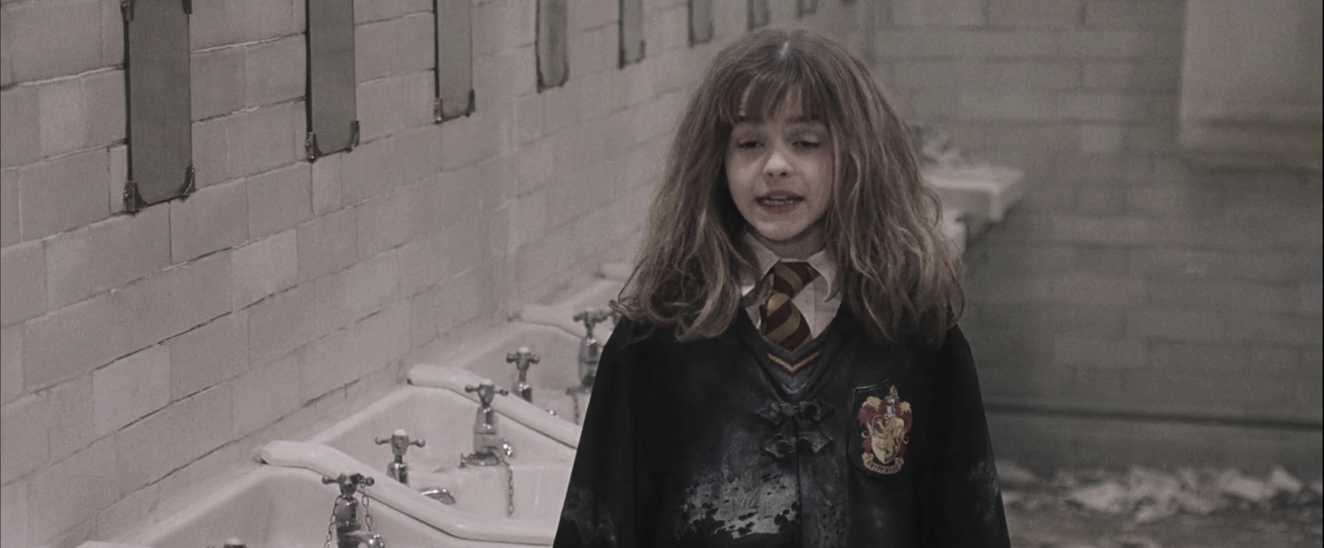 EmmaWatsonFan-dot-nl_HarryPotterandthePhilosophersStone2239.jpg EmmaWatsonFan-dot-nl_HarryPotterandthePhilosophersStone2239.jpg