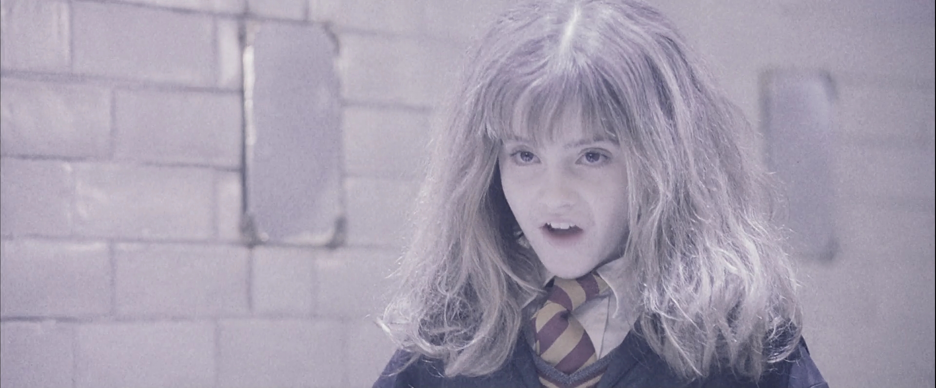 EmmaWatsonFan-dot-nl_HarryPotterandthePhilosophersStone2246.jpg