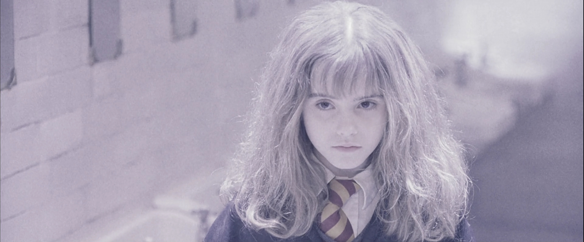 EmmaWatsonFan-dot-nl_HarryPotterandthePhilosophersStone2265.jpg EmmaWatsonFan-dot-nl_HarryPotterandthePhilosophersStone2265.jpg