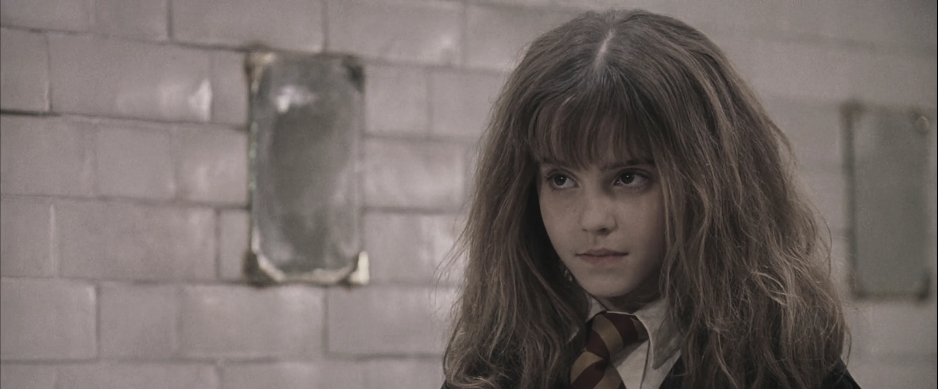 EmmaWatsonFan-dot-nl_HarryPotterandthePhilosophersStone2282.jpg EmmaWatsonFan-dot-nl_HarryPotterandthePhilosophersStone2282.jpg