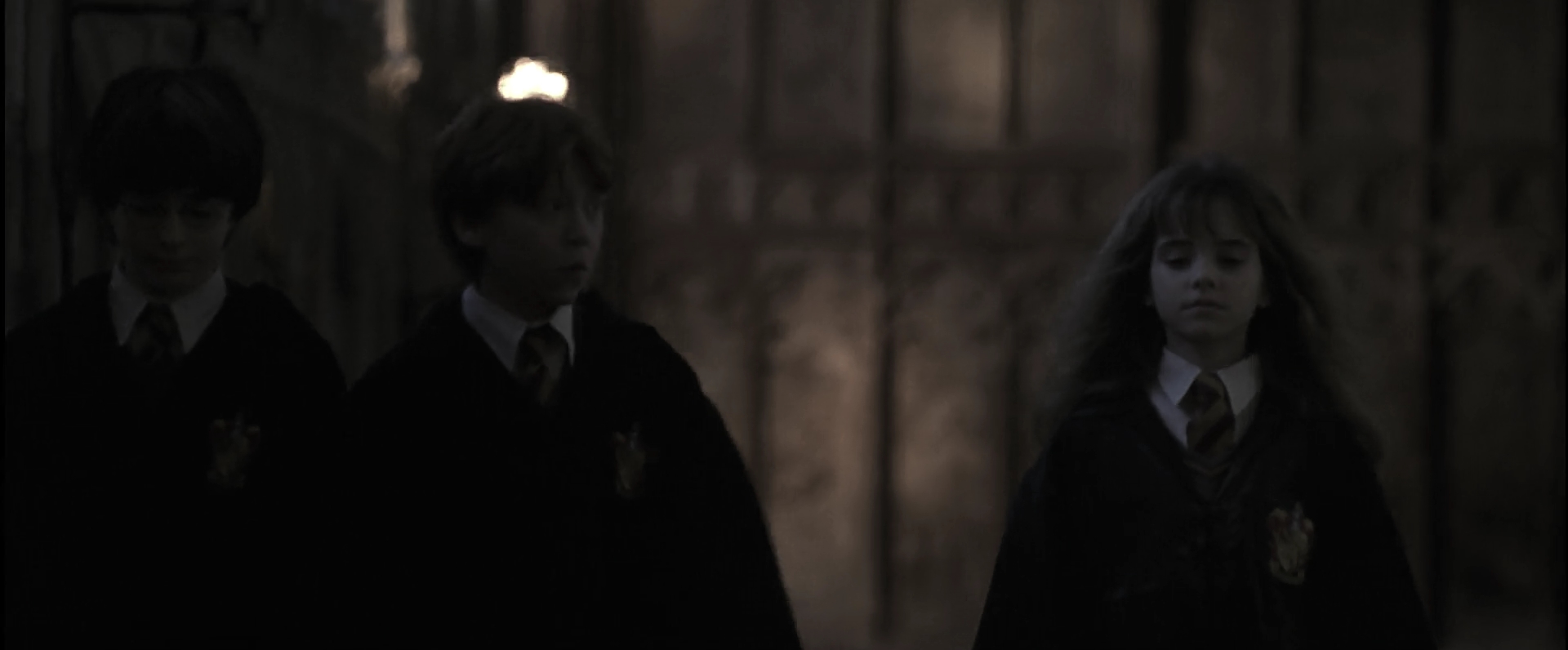 EmmaWatsonFan-dot-nl_HarryPotterandthePhilosophersStone2320.jpg EmmaWatsonFan-dot-nl_HarryPotterandthePhilosophersStone2320.jpg