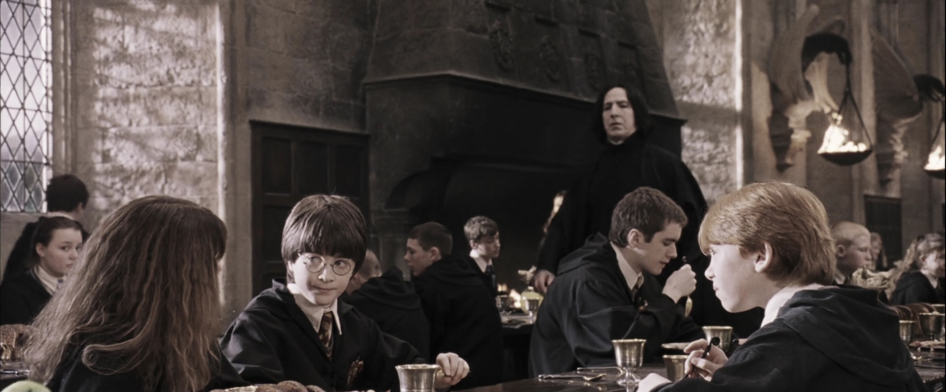 EmmaWatsonFan-dot-nl_HarryPotterandthePhilosophersStone2330.jpg EmmaWatsonFan-dot-nl_HarryPotterandthePhilosophersStone2330.jpg