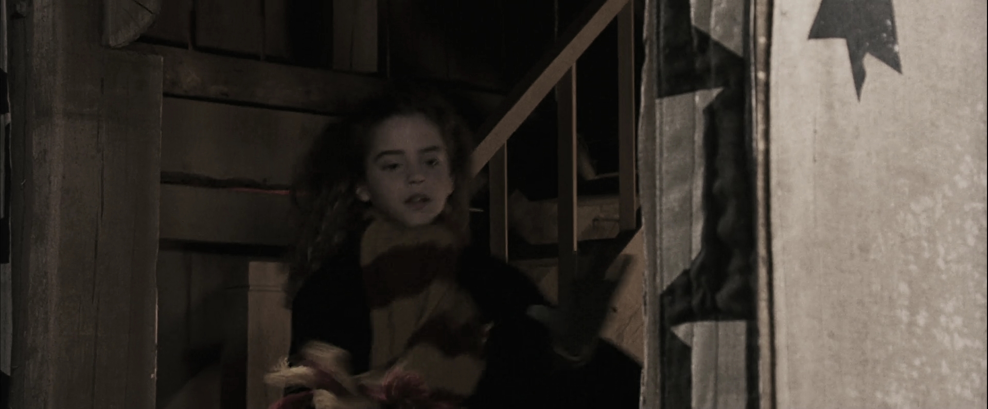 EmmaWatsonFan-dot-nl_HarryPotterandthePhilosophersStone2854.jpg EmmaWatsonFan-dot-nl_HarryPotterandthePhilosophersStone2854.jpg