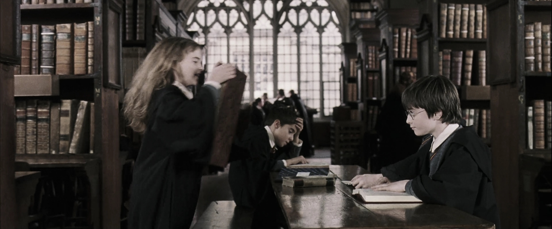EmmaWatsonFan-dot-nl_HarryPotterandthePhilosophersStone3871.jpg EmmaWatsonFan-dot-nl_HarryPotterandthePhilosophersStone3871.jpg