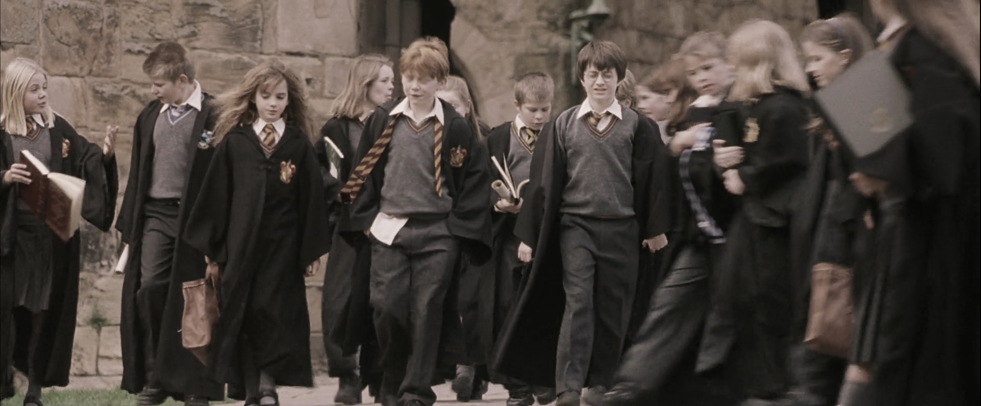 EmmaWatsonFan-dot-nl_HarryPotterandthePhilosophersStone4601.jpg EmmaWatsonFan-dot-nl_HarryPotterandthePhilosophersStone4601.jpg