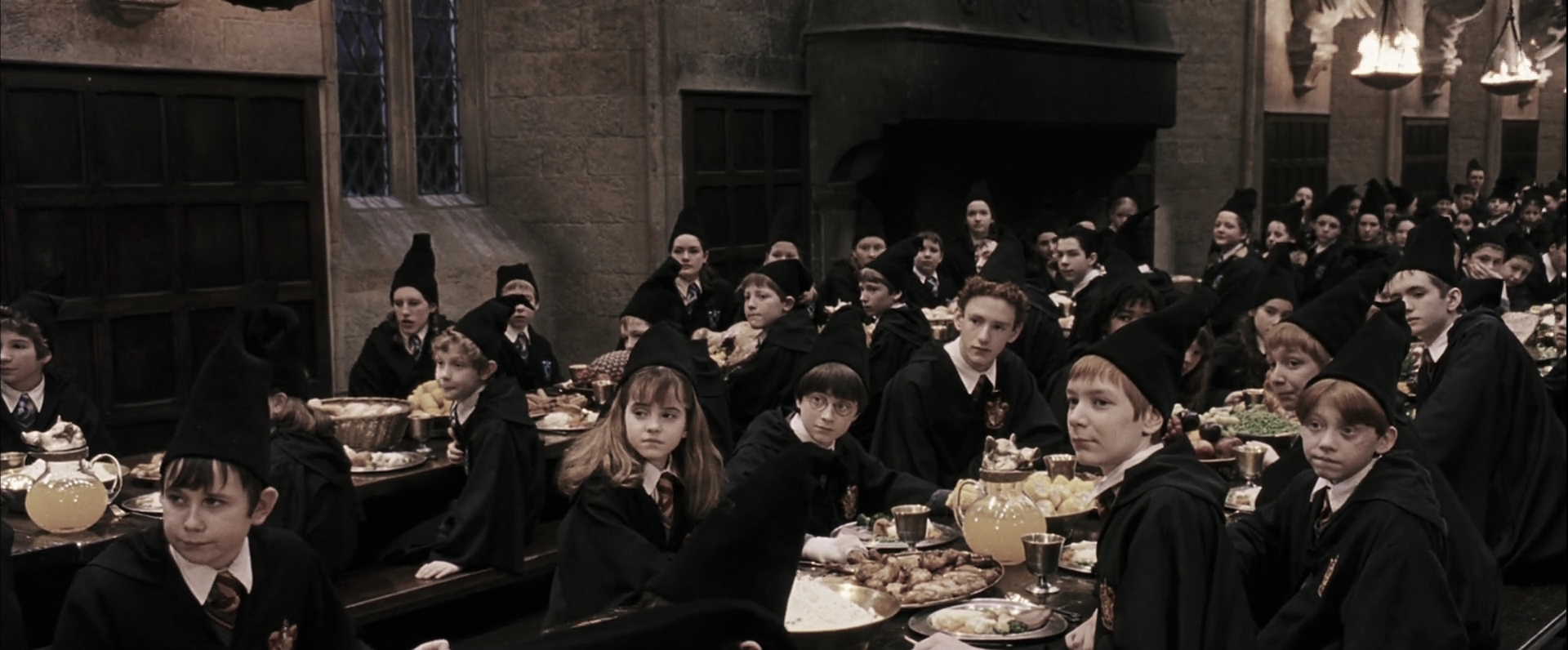 EmmaWatsonFan-dot-nl_HarryPotterandthePhilosophersStone6226.jpg EmmaWatsonFan-dot-nl_HarryPotterandthePhilosophersStone6226.jpg