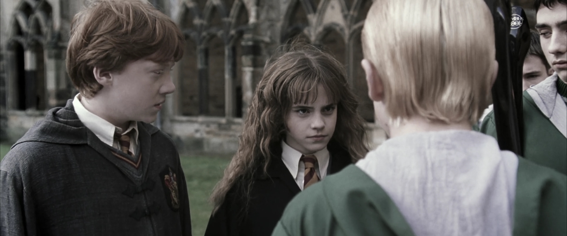 EmmaWatsonFan-dot-nl_HarryPotterandtheChamberOfSecrets1276.jpg