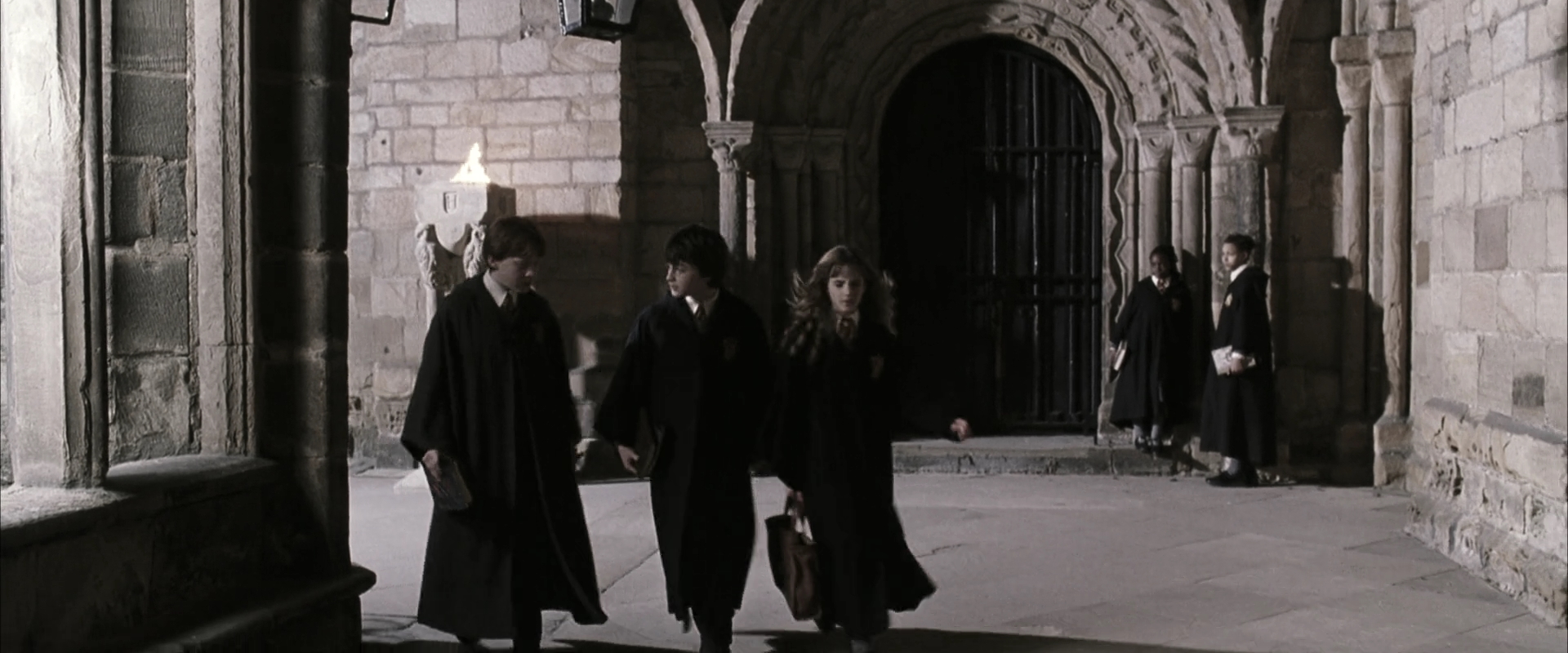 EmmaWatsonFan-dot-nl_HarryPotterandtheChamberOfSecrets1988.jpg