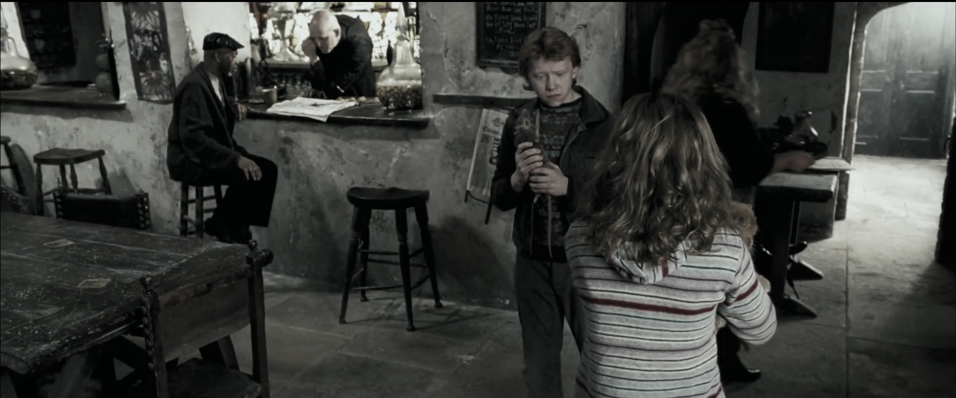 EmmaWatsonFan_dot_nl-HarryPotterAndThePrisonerOfAzkaban0076.jpg