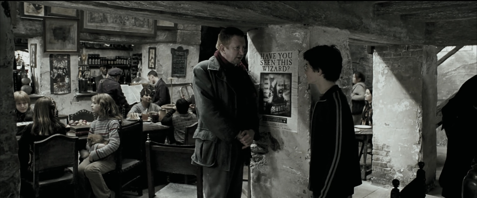 EmmaWatsonFan_dot_nl-HarryPotterAndThePrisonerOfAzkaban0157.jpg