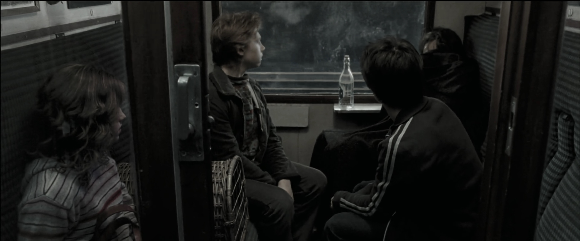 EmmaWatsonFan_dot_nl-HarryPotterAndThePrisonerOfAzkaban0244.jpg