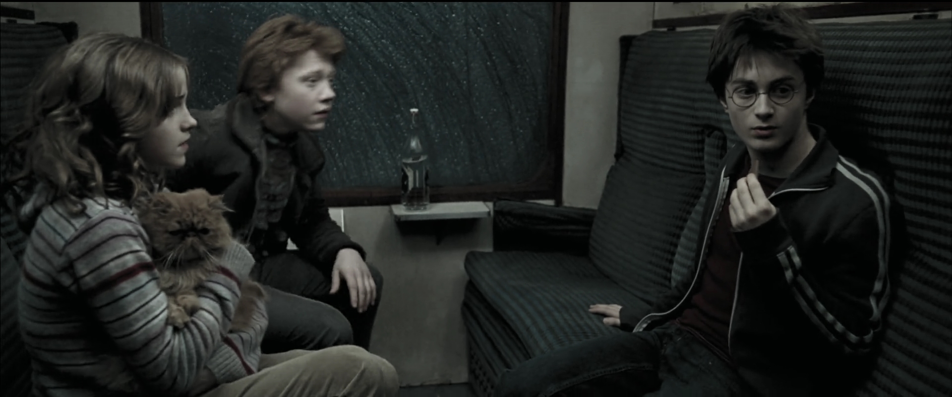 EmmaWatsonFan_dot_nl-HarryPotterAndThePrisonerOfAzkaban0461.jpg EmmaWatsonFan_dot_nl-HarryPotterAndThePrisonerOfAzkaban0461.jpg