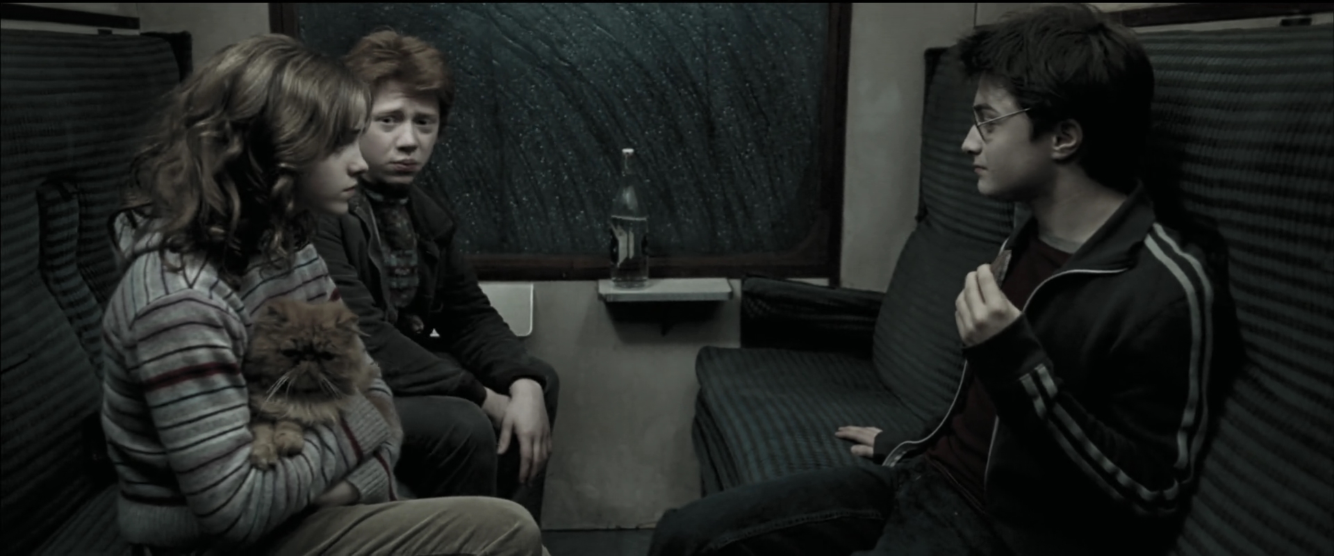 EmmaWatsonFan_dot_nl-HarryPotterAndThePrisonerOfAzkaban0464.jpg