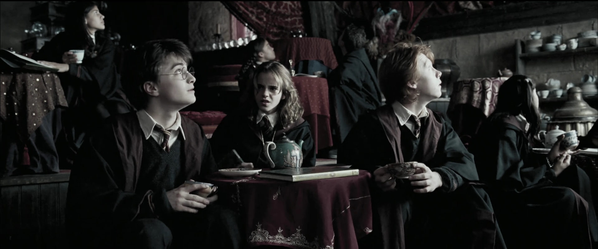 EmmaWatsonFan_dot_nl-HarryPotterAndThePrisonerOfAzkaban0845.jpg