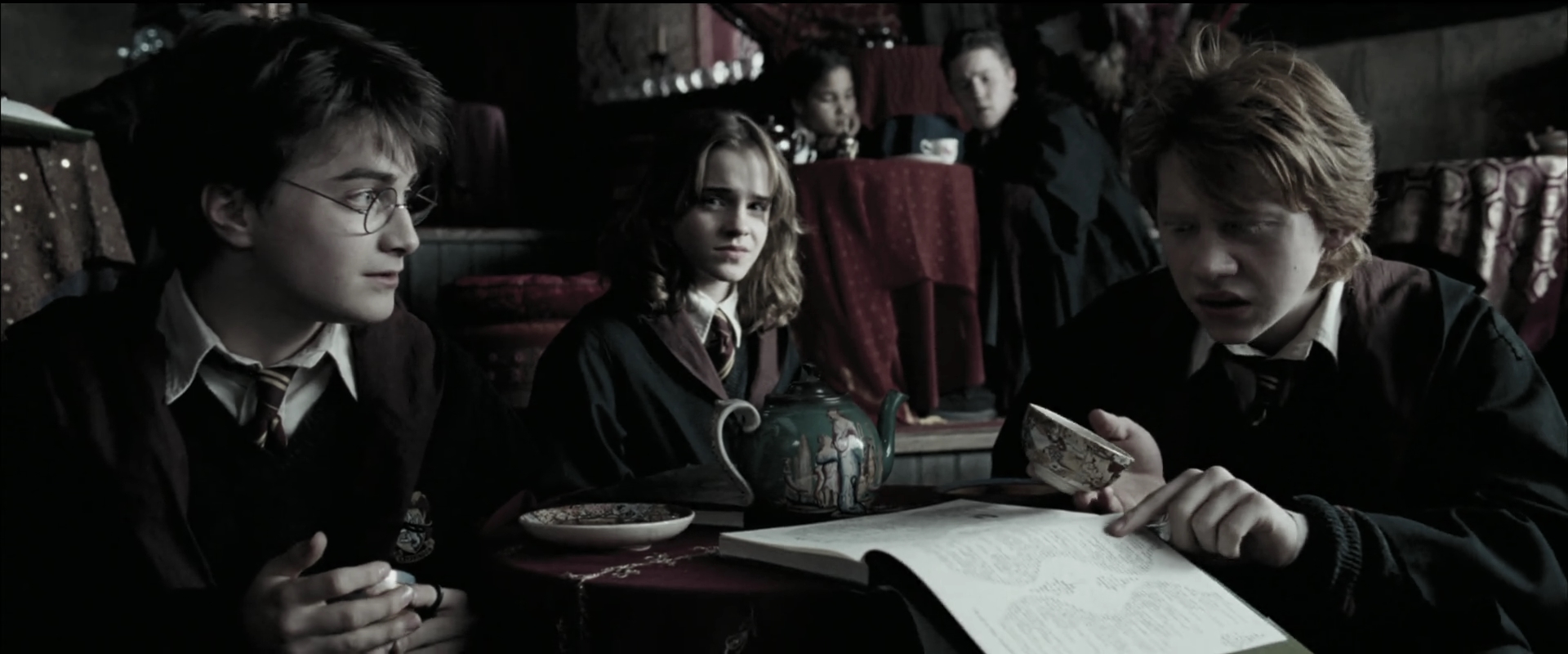 EmmaWatsonFan_dot_nl-HarryPotterAndThePrisonerOfAzkaban0888.jpg EmmaWatsonFan_dot_nl-HarryPotterAndThePrisonerOfAzkaban0888.jpg