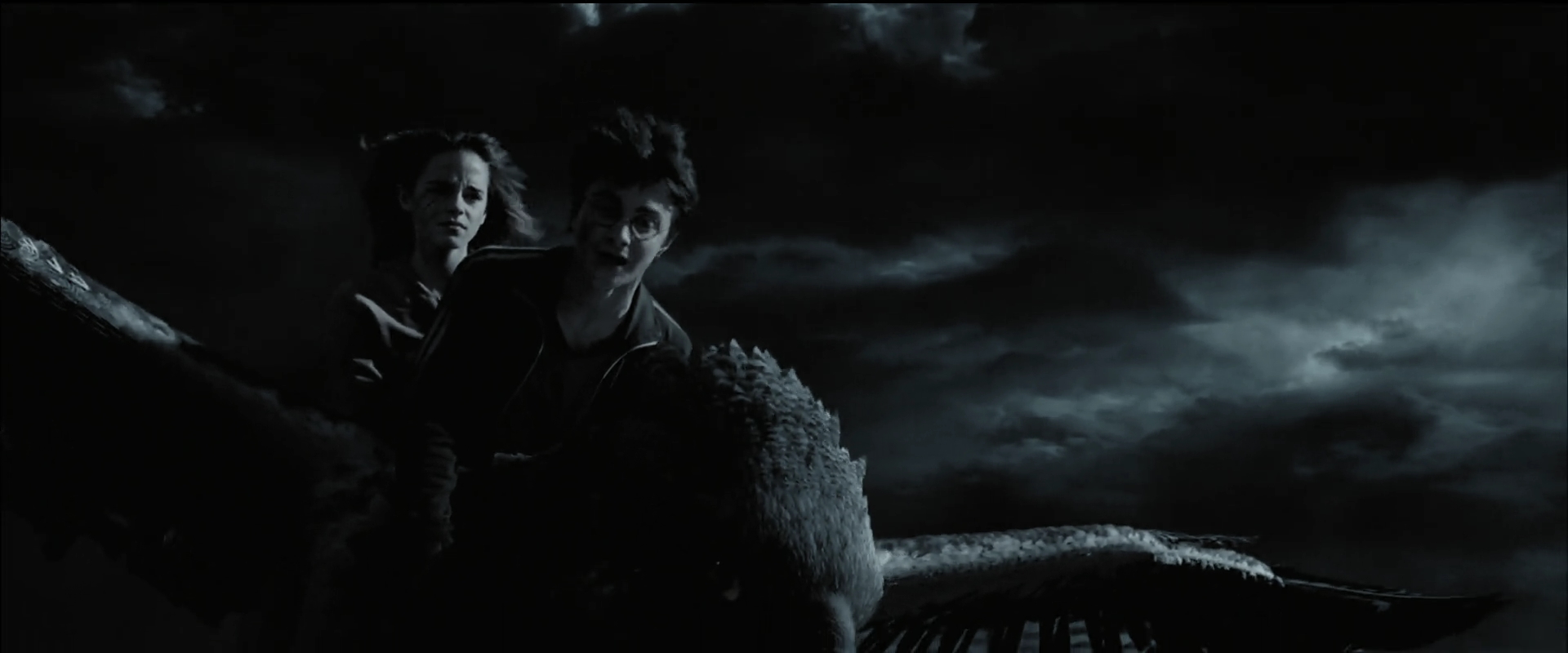 EmmaWatsonFan_dot_nl-HarryPotterAndThePrisonerOfAzkaban6222.jpg EmmaWatsonFan_dot_nl-HarryPotterAndThePrisonerOfAzkaban6222.jpg