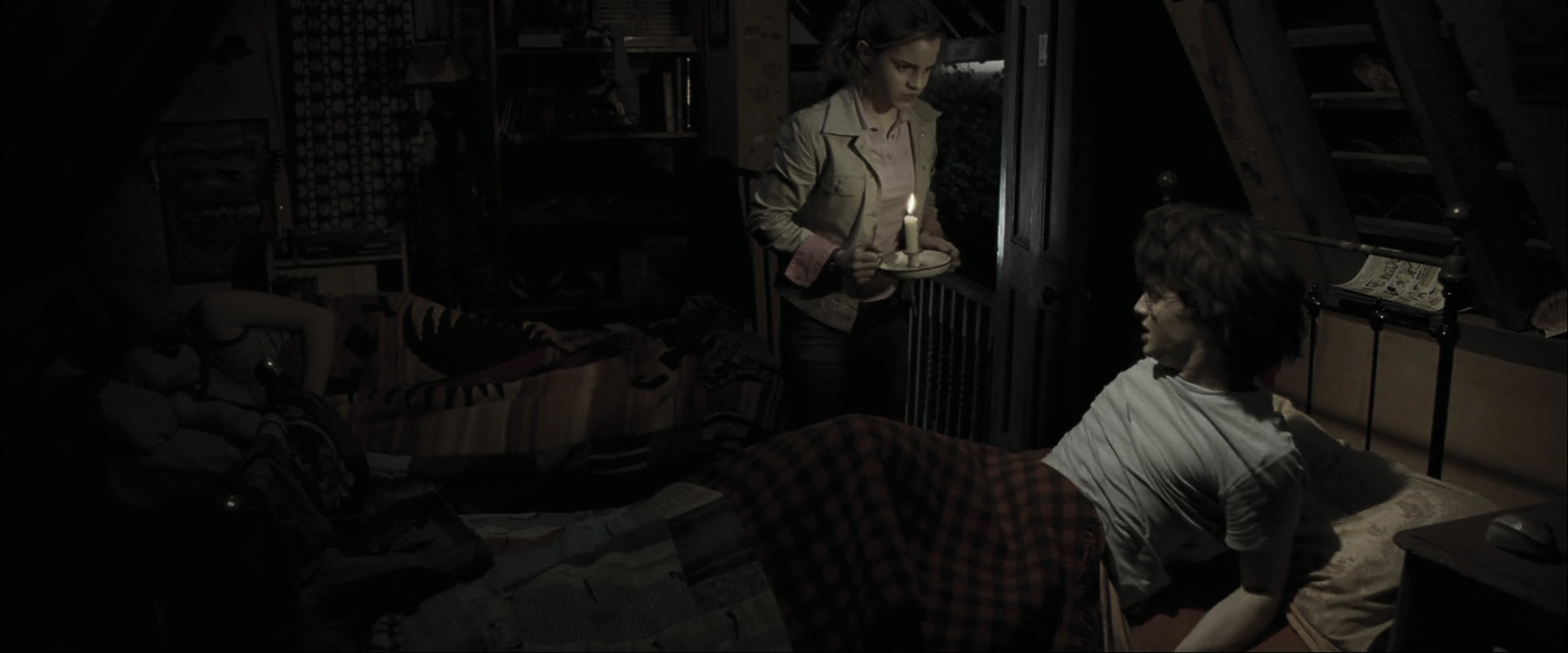 EmmaWatsonFan_dot_nl-HarryPotterAndTheGobletOfFire0215.jpg