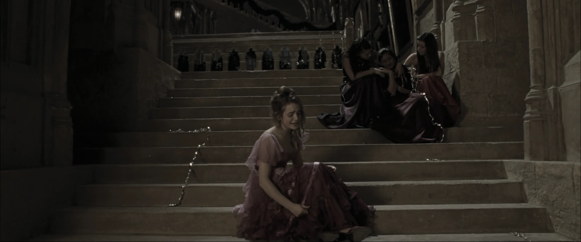 EmmaWatsonFan_dot_nl-HarryPotterAndTheGobletOfFire4763.jpg