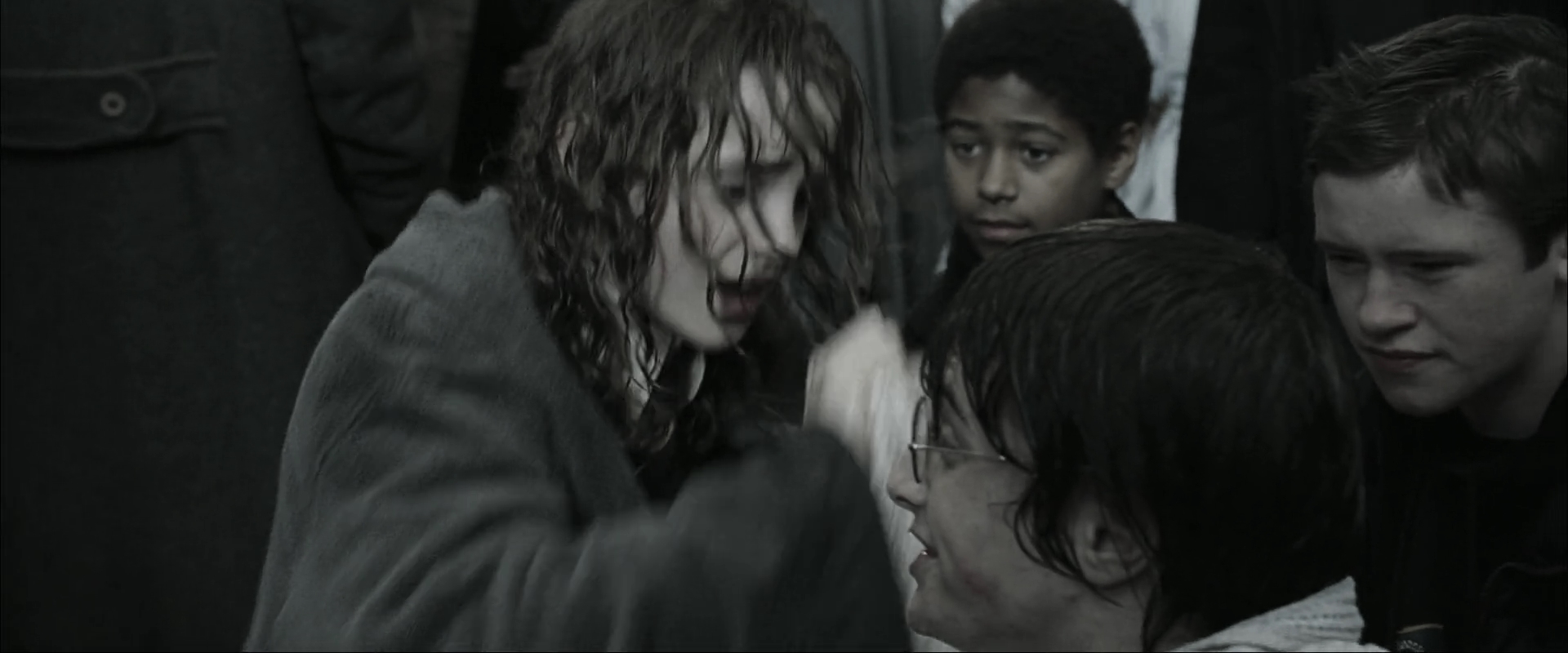 EmmaWatsonFan_dot_nl-HarryPotterAndTheGobletOfFire5713.jpg