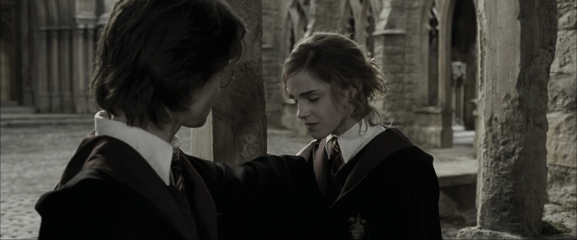EmmaWatsonFan_dot_nl-HarryPotterAndTheGobletOfFire8408.jpg EmmaWatsonFan_dot_nl-HarryPotterAndTheGobletOfFire8408.jpg