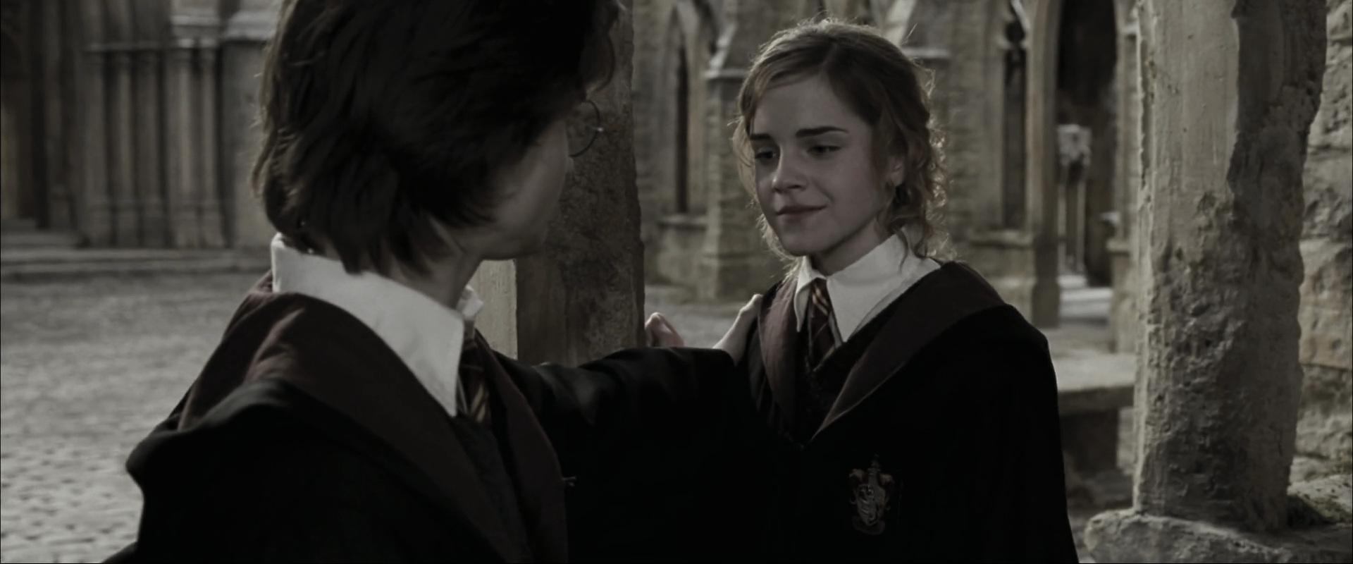 EmmaWatsonFan_dot_nl-HarryPotterAndTheGobletOfFire8415.jpg