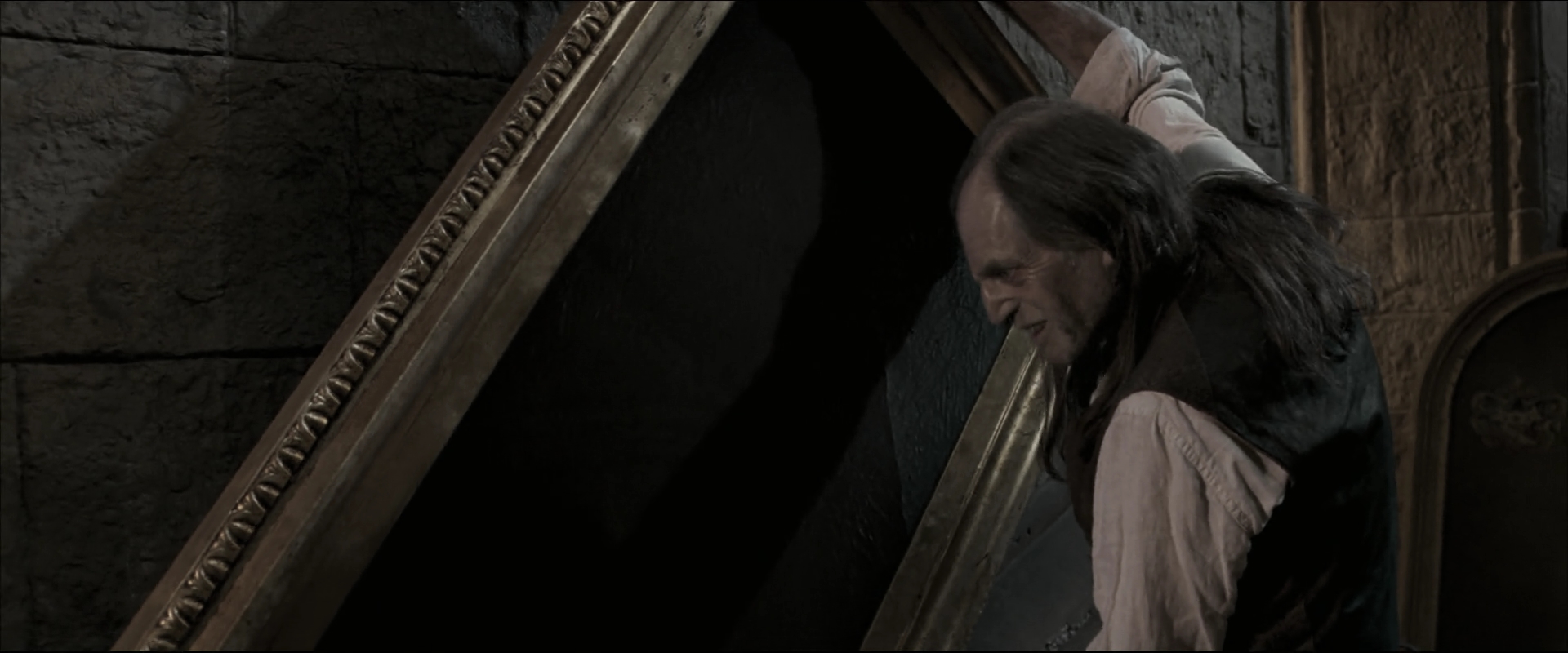 EmmaWatsonFan_dot_nl-HarryPotterAndTheOrderOfThePhoenix5024.jpg