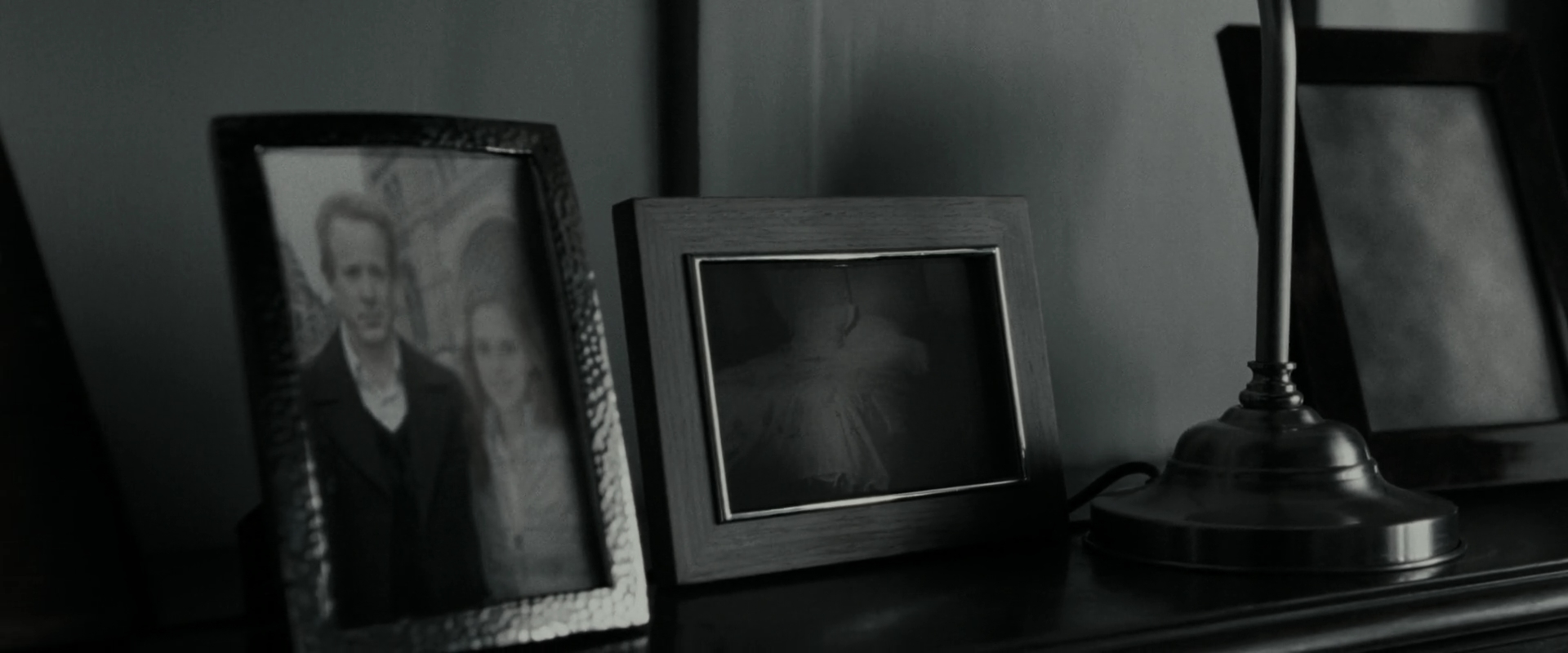 EmmaWatsonFan_dot_nl-HarryPotterAndTheDeathlyHallowsPart1-0157.jpg
