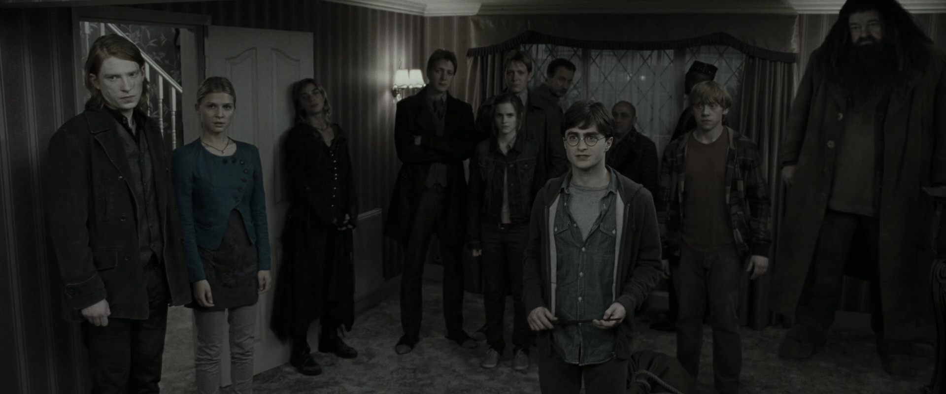 EmmaWatsonFan_dot_nl-HarryPotterAndTheDeathlyHallowsPart1-0709.jpg EmmaWatsonFan_dot_nl-HarryPotterAndTheDeathlyHallowsPart1-0709.jpg