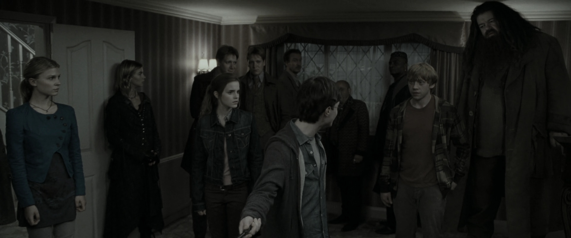 EmmaWatsonFan_dot_nl-HarryPotterAndTheDeathlyHallowsPart1-0740.jpg
