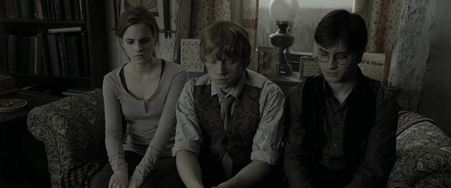 EmmaWatsonFan_dot_nl-HarryPotterAndTheDeathlyHallowsPart1-1680.jpg EmmaWatsonFan_dot_nl-HarryPotterAndTheDeathlyHallowsPart1-1680.jpg